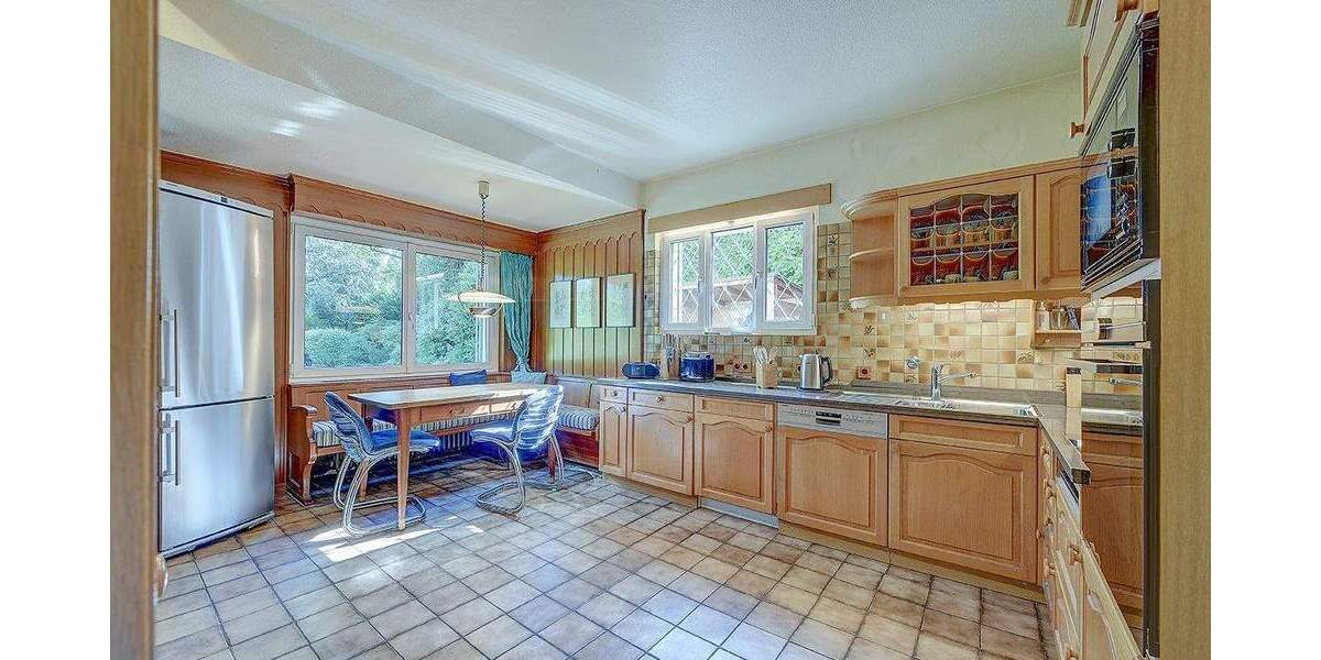 Großzügiges Einfamilienhaus mit weitläufigem Garten und Erweiterungspotenzial 6 zimmer