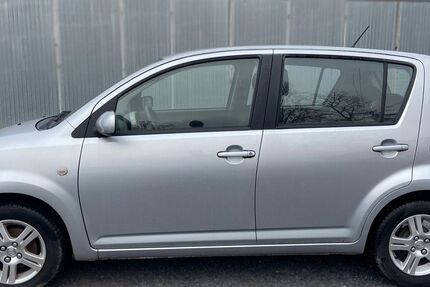 Subaru Justy 124.000 km 2.690 &euro; Düsseldorf 40237