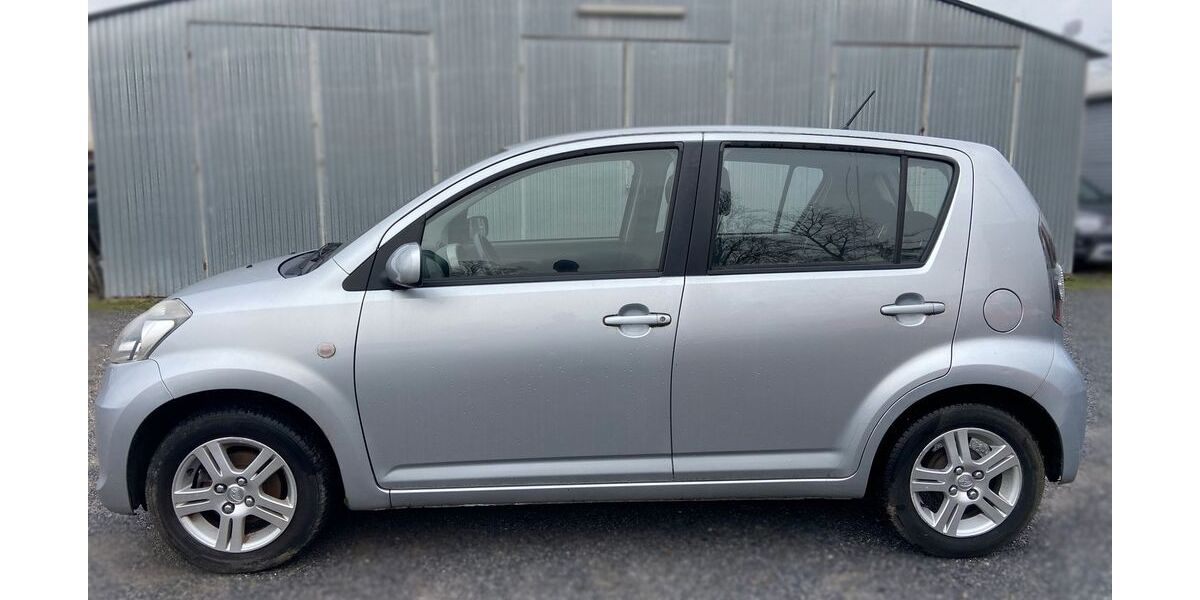 Subaru Justy 124.000 km 2.690 &euro; Düsseldorf 40237