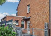 Haus zum Kaufen in Moers 619.000 € 240 m²
