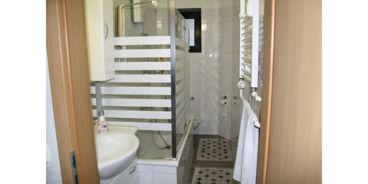 Provisionsfrei* Modernisierte Kapitalanlage in Duisburg-Hochfeld - Mehrfamilienhaus mit 277 m² Wohnfläche, vollvermietet, provisionsfrei vom Dachdecker - Mehrfamilienhaus, Wohnhaus Duisburg Hochfeld | Angebot:25561634