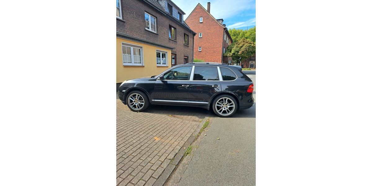 Porsche Cayenne 147.950 km 14.999 &euro; Duisburg 47179