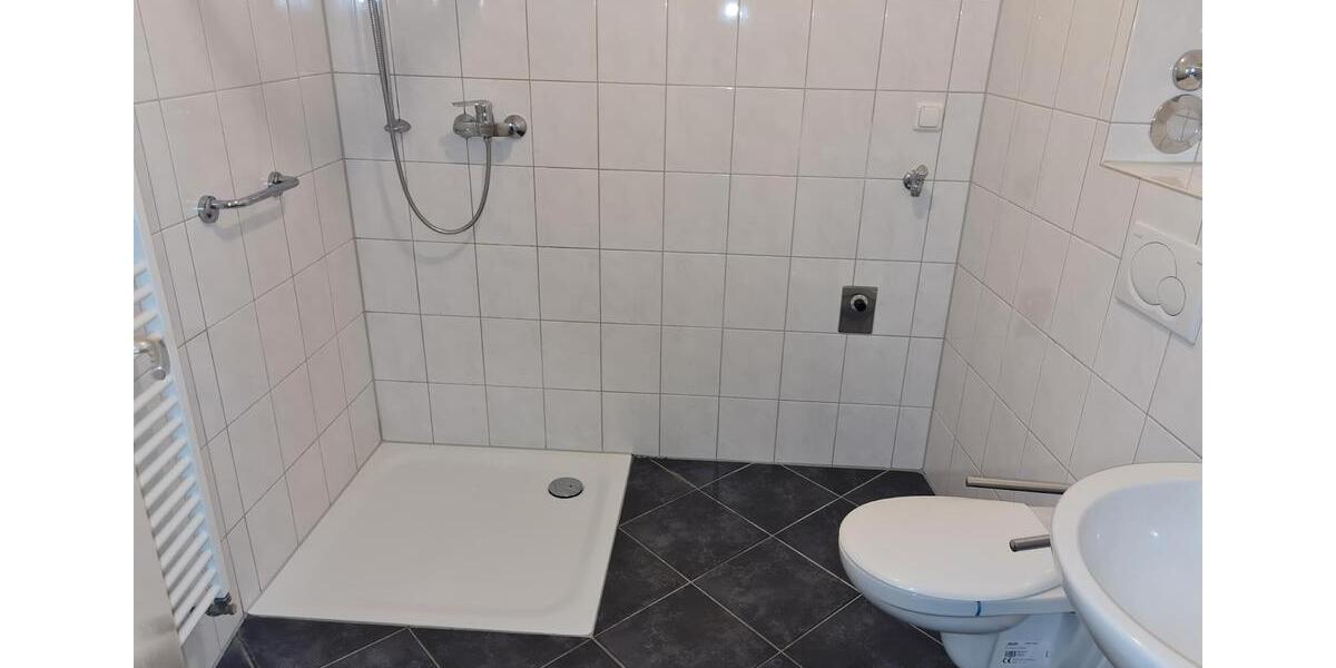 Schöne 2-Zimmer-Wohnung im Erdgeschoss mit Balkon zu vermieten! 2 zimmer