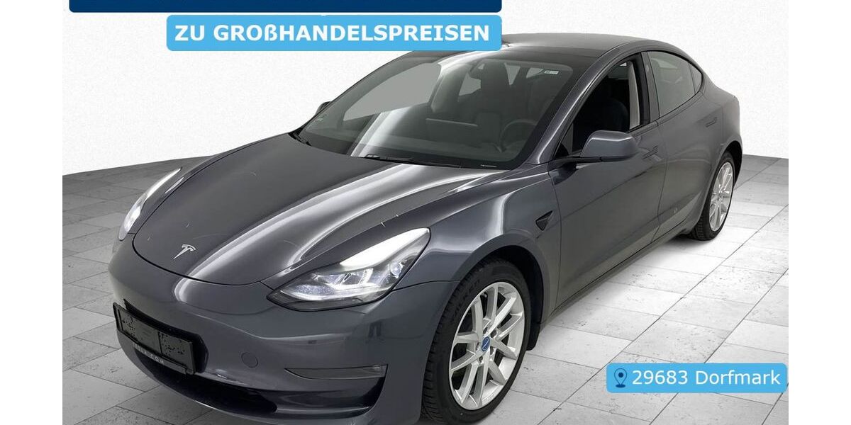 Tesla Model 3 36.689 km 32.690 &euro; Krefeld 47829