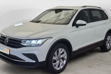 VW Tiguan 56.921 km 24.419 &euro; Moers 47445