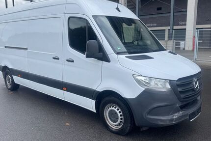 Mercedes-Benz Sprinter 198.000 km 20.900 &euro; Essen 45356