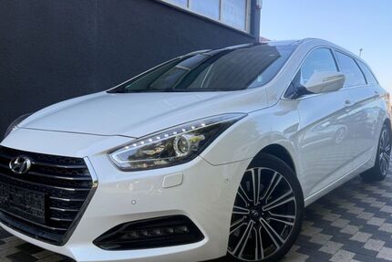 Hyundai i40 124.300 km 13.800 &euro; Duisburg 47259