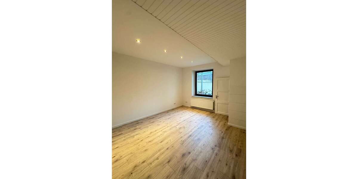 Etagenwohnung Düsseldorf Stadtmitte - 2 Zimmer, 74 m&sup2;, 1.147&euro; | Angebot:24533356