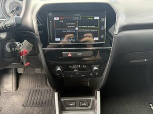 Suzuki Vitara 1.4 Comfort Hybrid +Navi+RCam+Sitzhzg+ 48.519 km 16.450 &euro; Meerbusch 40667