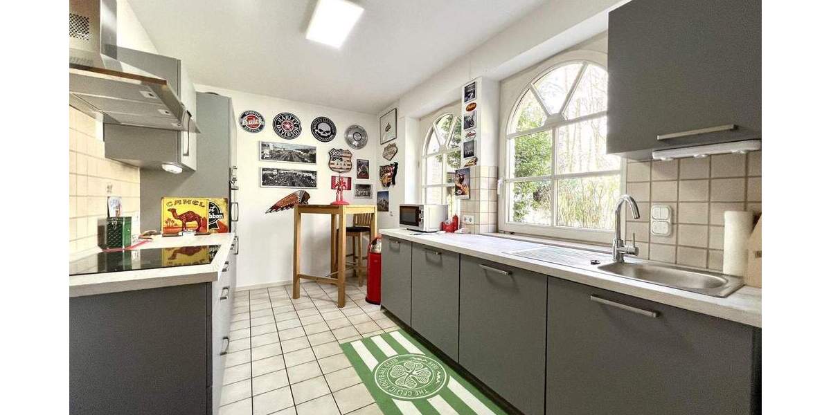 Einfamilienhaus Gladbeck Mitte - 9 Zimmer, 307 m&sup2;, 930.000&euro; | Angebot:25670854