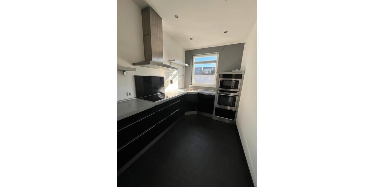 Dachgeschoßwohnung Düsseldorf Flingern Süd - 1 Zimmer, 12 m&sup2;, 690&euro; | Angebot:26372629