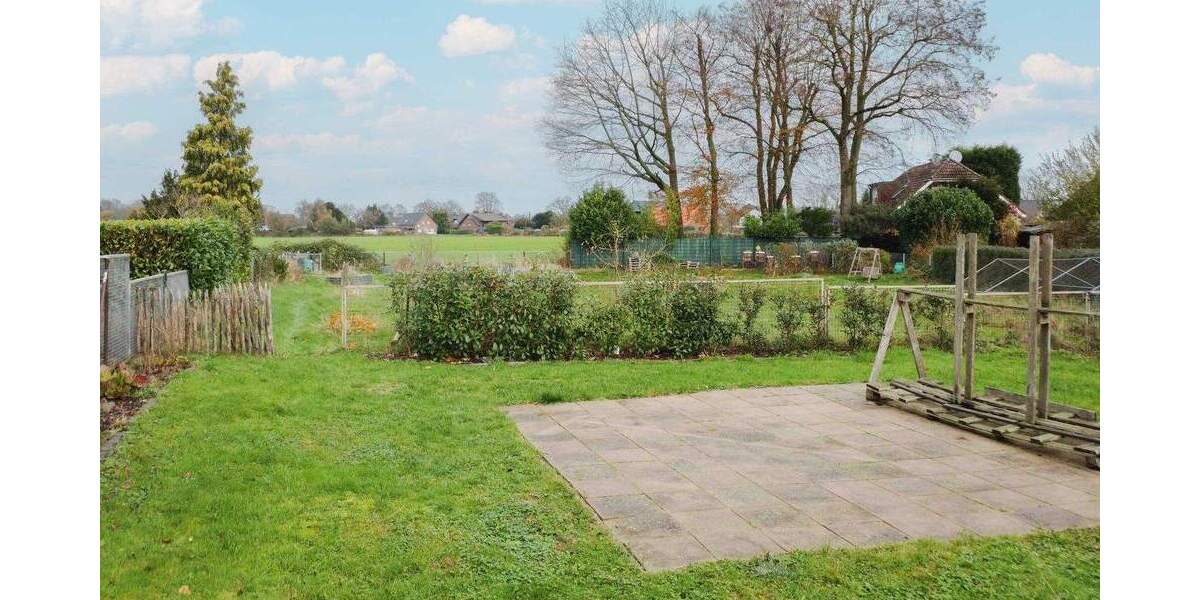 Schönes Bauernhaus mit großem Garten in top Lage von Menzelen-West 8 zimmer