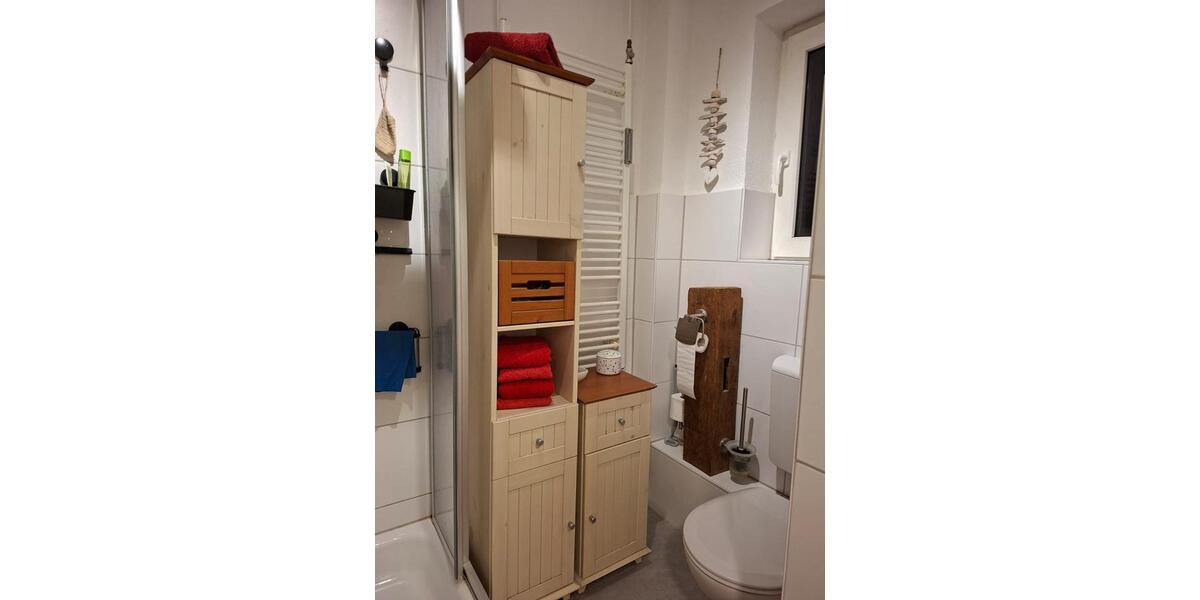 Etagenwohnung Heiligenhaus - 4 Zimmer, 150 m&sup2;, 900&euro; | Angebot:25048275