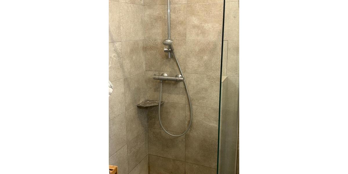 Möblierte 2 Zimmer Wohnung in Düsseldorf - zentrale Lage 40233 2 zimmer