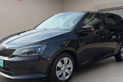Skoda Fabia 208.099 km 6.399 &euro; Düsseldorf 40235
