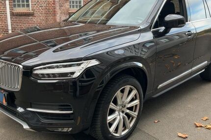 Volvo XC90 165.000 km 26.900 &euro; Düsseldorf 40233