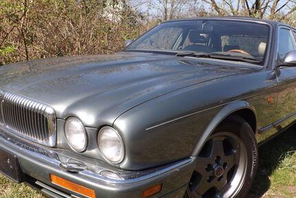 Jaguar Daimler 225.618 km 12.850 &euro; Mettmann 40822