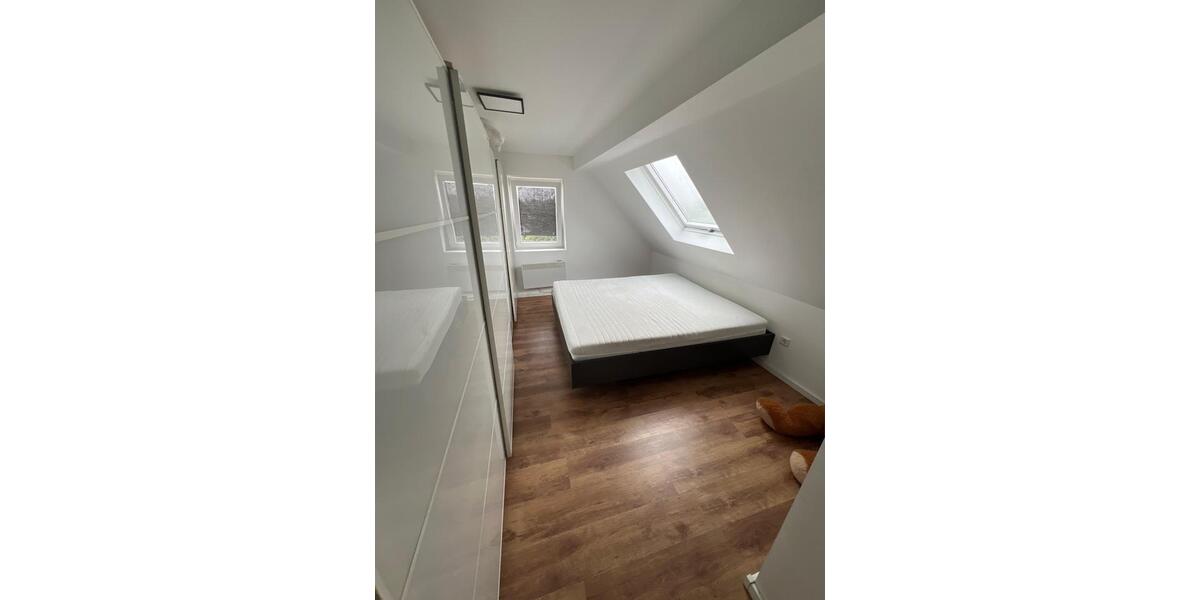 3 Zimmer Wohnung zu vermieten DG möbeliert zimmer