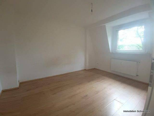 Etagenwohnung Duisburg Obermarxloh - 2 Zimmer, 50 m&sup2;, 400&euro; | Angebot:26909175