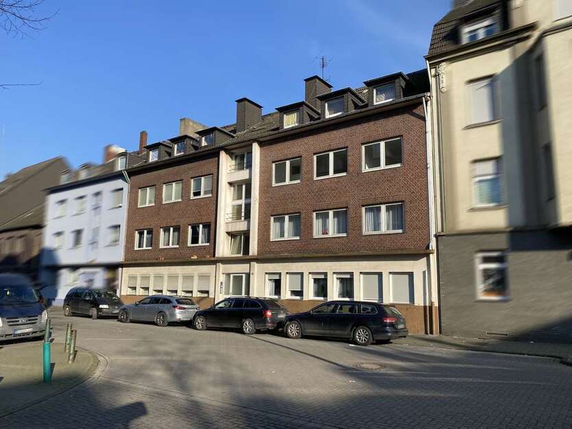 Wohnung zum Kaufen in Duisburg Beeck 75.000 € 76 m²