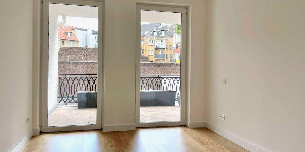Etagenwohnung Düsseldorf Friedrichstadt - 3 Zimmer, 162 m&sup2;, 2.500&euro; | Angebot:25738818
