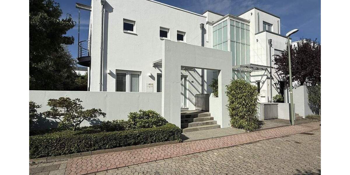 In Top-Wohnlage von Meerbusch-Lank! Lichtdurchflutetes Architektenhaus im Bauhausstil 5 zimmer