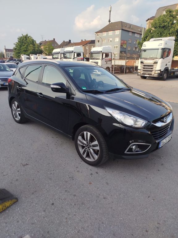 Hyundai ix35 178.000 km 8.500 € Duisburg 47055