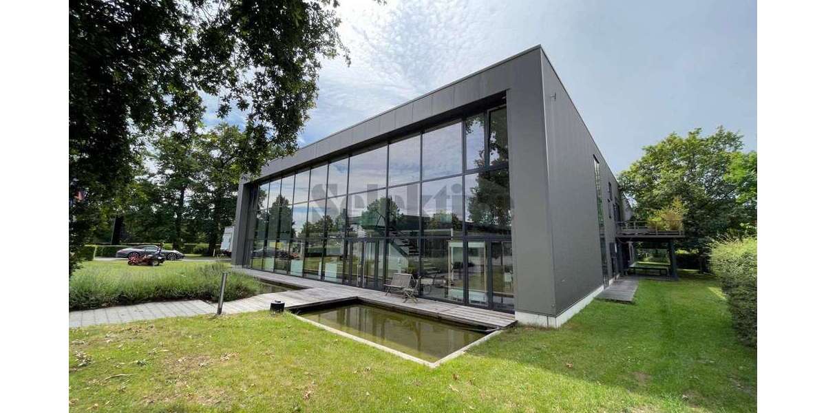 Halle in Neukirchen-Vluyn 2.250.000 € 1034.31 m² zimmer