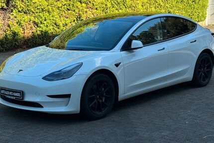 Tesla Model 3 173.500 km 21.500 &euro; Tönisvorst 47918
