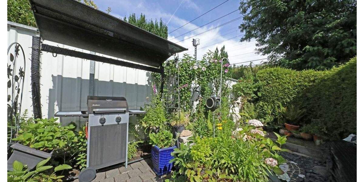 Reihenmittelhaus Düsseldorf Lierenfeld - 3 Zimmer, 130 m&sup2;, 425.000&euro; | Angebot:25631739