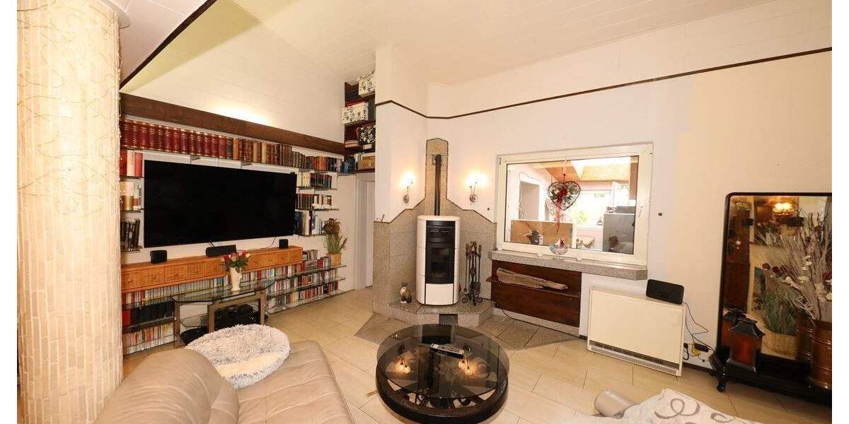 Reihenmittelhaus Düsseldorf Lierenfeld - 3 Zimmer, 130 m&sup2;, 425.000&euro; | Angebot:25631739