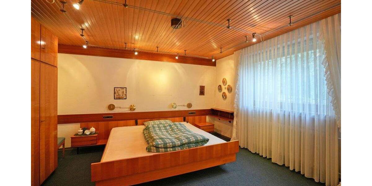 Mehrfamilienhaus, Wohnhaus Bochum Wiemelhausen - 9 Zimmer, 275 m&sup2;, 695.000&euro; | Angebot:25567204