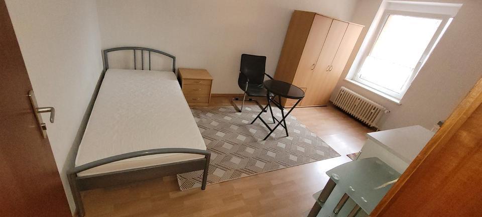 Etagenwohnung Duisburg Laar - 1 Zimmer, 25 m&sup2;, 300&euro; | Angebot:26224997