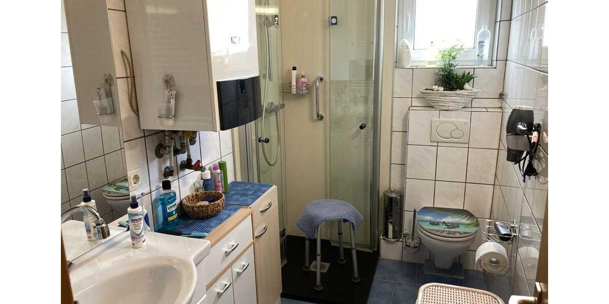 Erdgeschoßwohnung Duisburg Ruhrort - 6 Zimmer, 108 m&sup2;, 140.000&euro; | Angebot:23298929