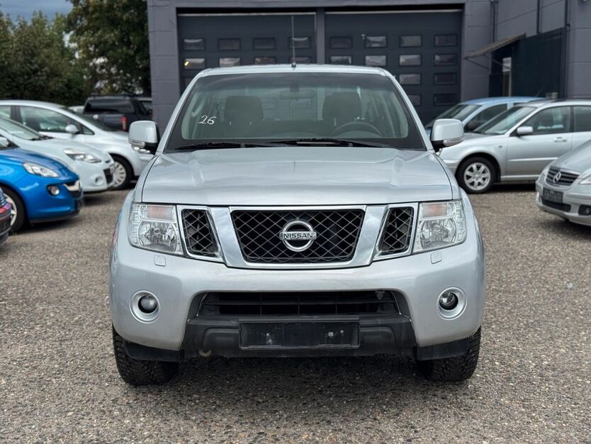 Nissan Navara 151.000 km 14.900 € Kamp-Lintfort 47475