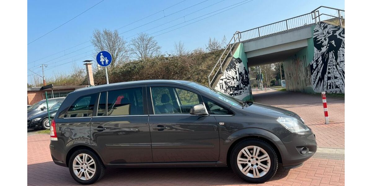 Opel Zafira 131.000 km 5.990 &euro; Recklinghausen 45657