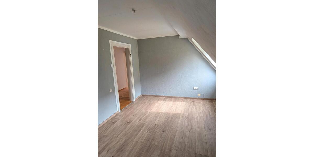 Dachgeschoßwohnung Bochum Eppendorf - 2 Zimmer, 55 m&sup2;, 535&euro; | Angebot:26045524