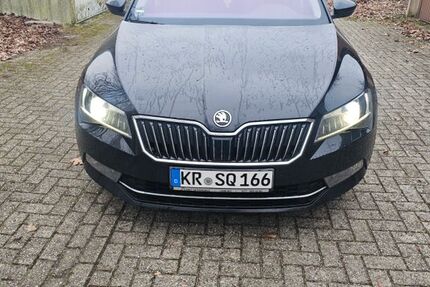 Skoda Superb 202.000 km 12.700 &euro; Krefeld 47805