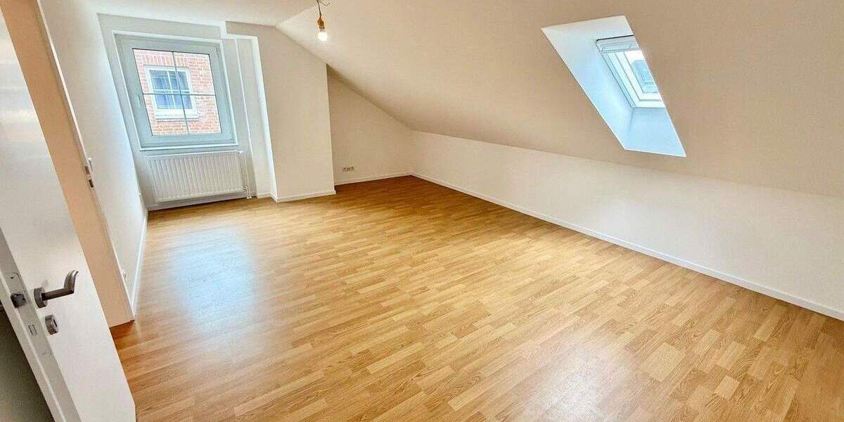 Doppelhaushälfte Düsseldorf Kaiserswerth - 8 Zimmer, 213 m&sup2;, 1.680.000&euro; | Angebot:25271300