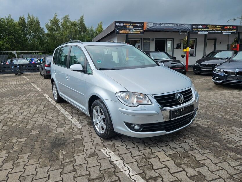 VW Touran 166.498 km 3.490 € Bottrop 46236