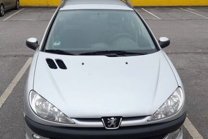 Peugeot 206 165.000 km 1.990 &euro; Duisburg 47137