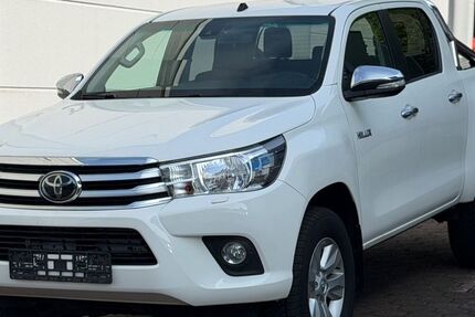Toyota Hilux 64.400 km 26.990 &euro; Velbert 42551