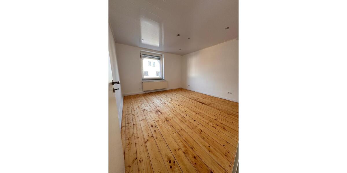 Wohnung mit Garten, Einbauküche und Kaminofen 3 zimmer