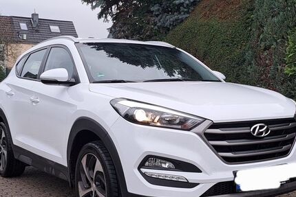 Hyundai TUCSON 36.000 km 14.100 &euro; Düsseldorf 40627