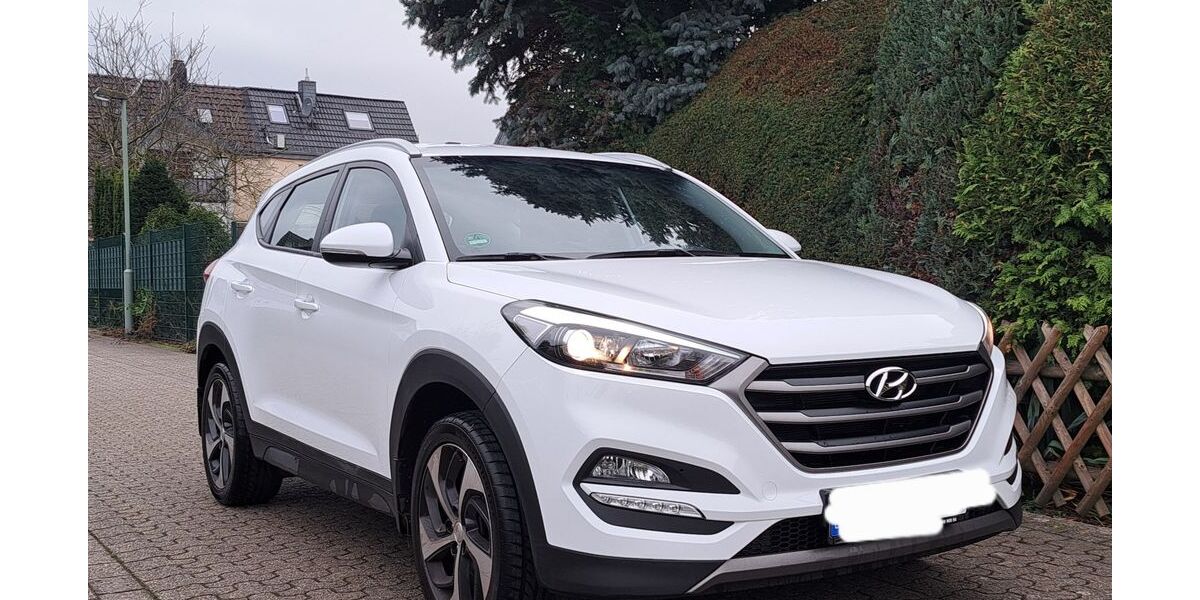Hyundai TUCSON 36.000 km 14.100 &euro; Düsseldorf 40627
