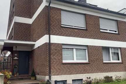 Haus zum Kaufen in Düsseldorf 777.000 € 254.5 m²