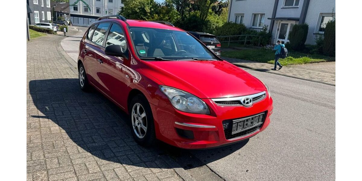 Hyundai i30 151.000 km 2.900 &euro; Recklinghausen 45665