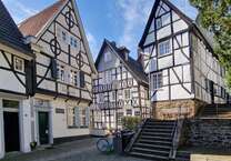 Haus zum Kaufen in Essen 785.000 € 157.88 m²