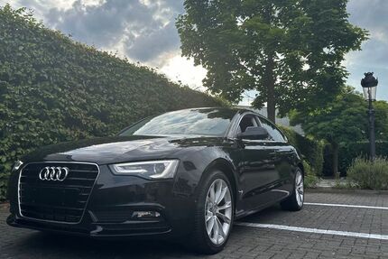 Audi A5 42.500 km 17.499 € Krefeld 47829