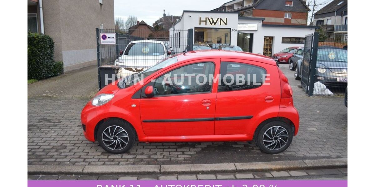 Peugeot 107 120.000 km 2.490 &euro; Recklinghausen 45661